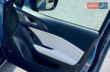 Хетчбек Mazda 3 2017 в 