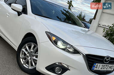 Седан Mazda 3 2015 в Василькове