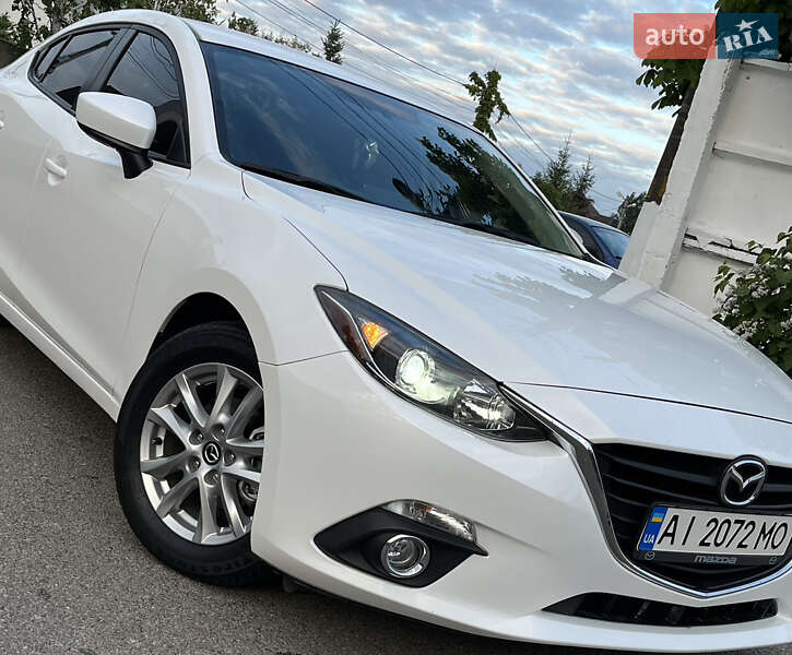 Седан Mazda 3 2015 в 