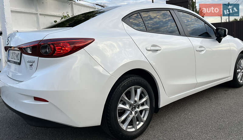 Седан Mazda 3 2015 в Василькові