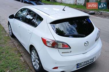 Хэтчбек Mazda 3 2012 в 