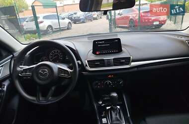 Седан Mazda 3 2018 в 