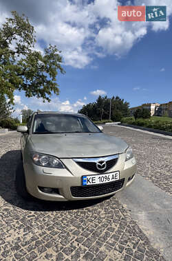 Седан Mazda 3 2006 в 