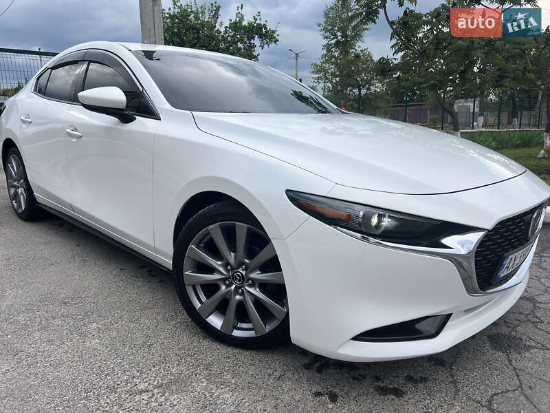 Седан Mazda 3 2018 в Харькове