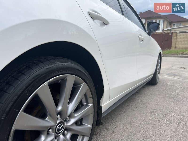 Седан Mazda 3 2018 в Харькове
