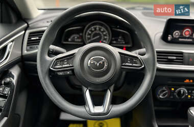 Седан Mazda 3 2016 в 
