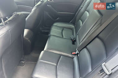 Седан Mazda 3 2017 в 