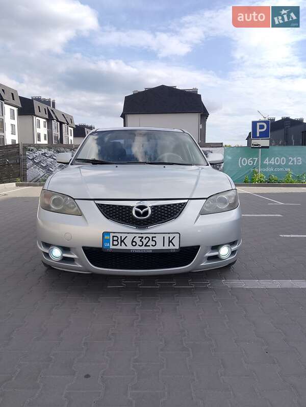 Седан Mazda 3 2005 в 