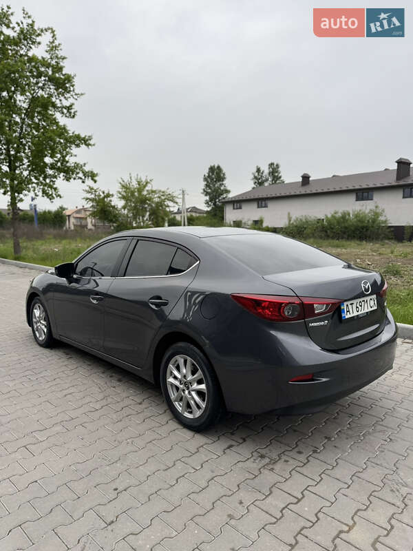 Седан Mazda 3 2016 в Івано-Франківську