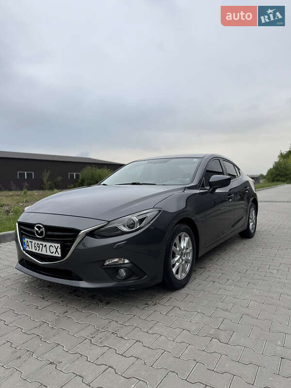 Седан Mazda 3 2016 в Івано-Франківську