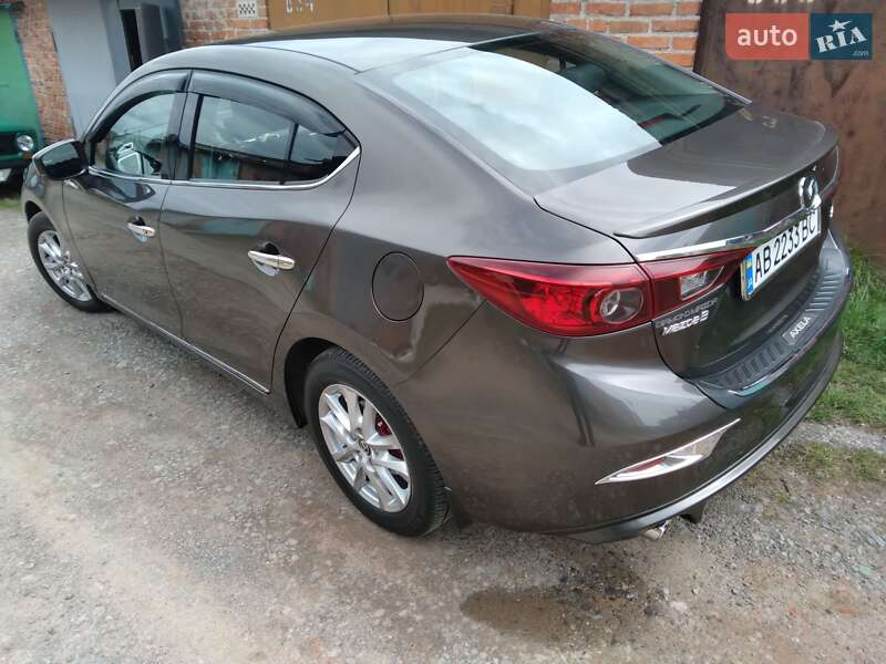 Седан Mazda 3 2016 в Виннице