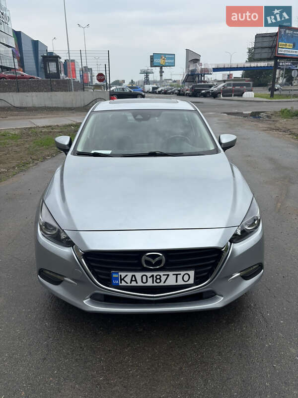 Седан Mazda 3 2018 в Києві