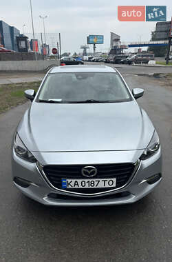 Седан Mazda 3 2018 в 