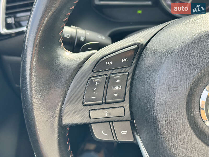 Седан Mazda 3 2014 в Киеве