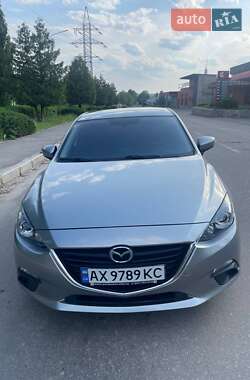Седан Mazda 3 2016 в 
