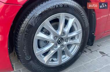 Седан Mazda 3 2015 в 