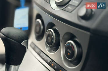 Хэтчбек Mazda 3 2010 в 
