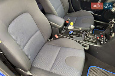 Хэтчбек Mazda 3 2006 в 