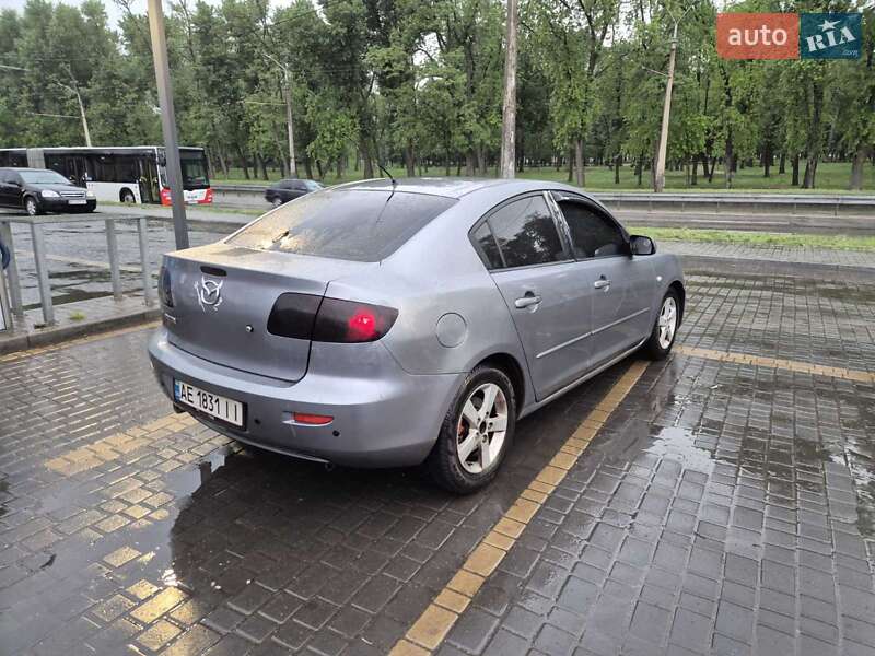 Седан Mazda 3 2004 в Дніпрі