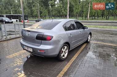 Седан Mazda 3 2004 в 