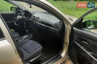 Седан Mazda 3 2005 в 