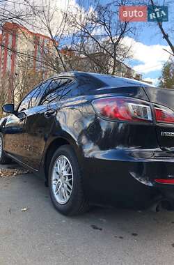 Седан Mazda 3 2011 в 