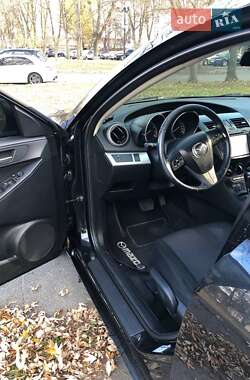 Седан Mazda 3 2011 в 