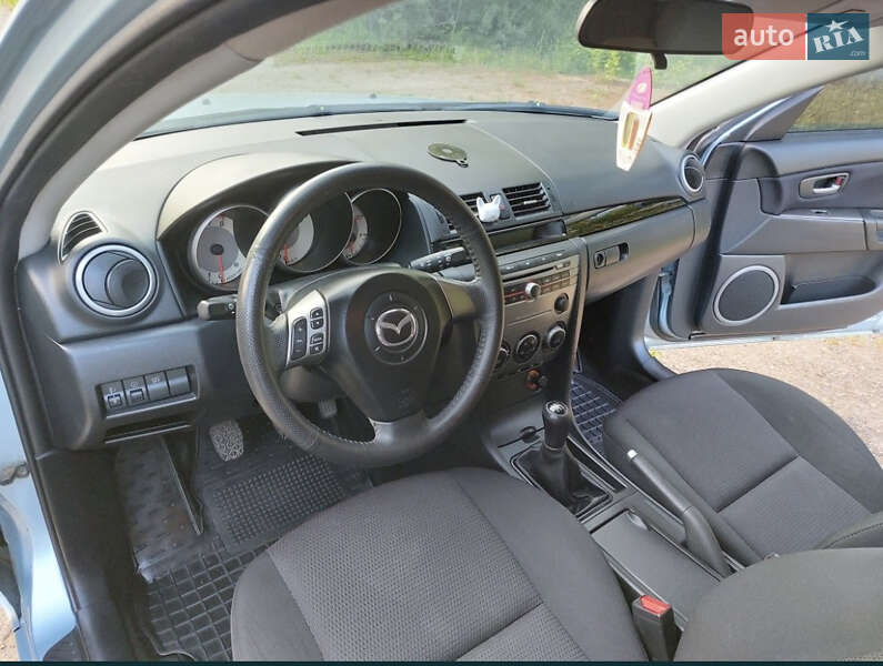 Хетчбек Mazda 3 2007 в Чернівцях