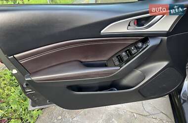 Седан Mazda 3 2018 в 