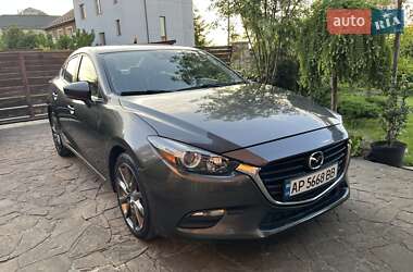 Седан Mazda 3 2018 в 