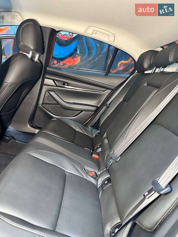 Седан Mazda 3 2019 в Киеве