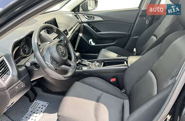 Седан Mazda 3 2018 в 