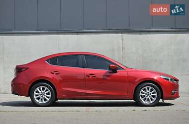 Седан Mazda 3 2017 в 