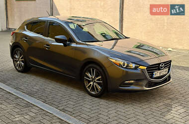 Хэтчбек Mazda 3 2018 в 