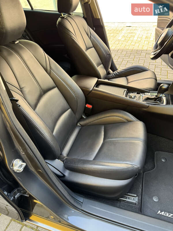Хетчбек Mazda 3 2018 в Києві