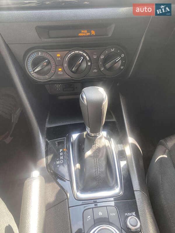 Седан Mazda 3 2016 в Дніпрі