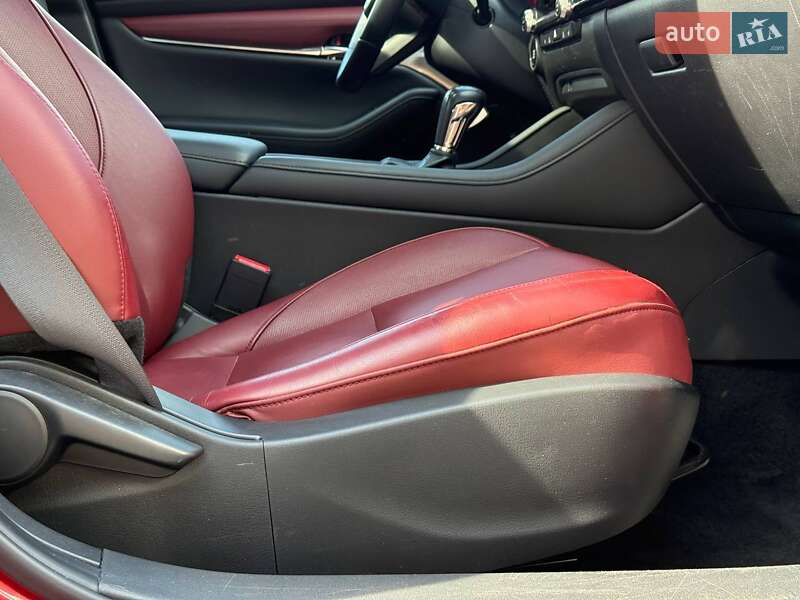 Хетчбек Mazda 3 2020 в Рівному