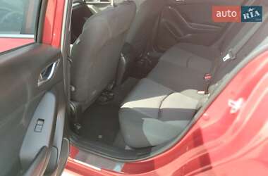 Хэтчбек Mazda 3 2016 в 