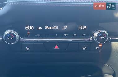 Седан Mazda 3 2023 в 