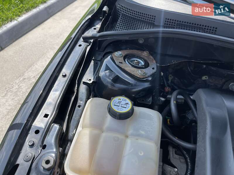 Хэтчбек Mazda 3 2007 в Остроге
