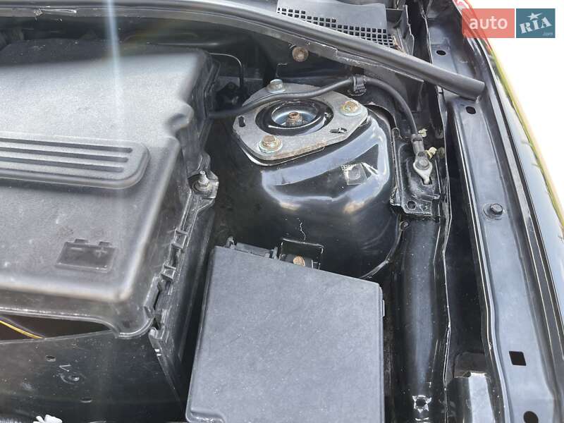Хэтчбек Mazda 3 2007 в Остроге