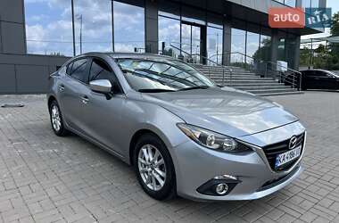 Седан Mazda 3 2015 в Киеве