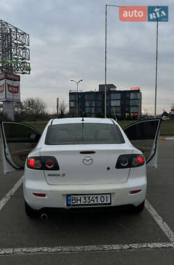 Седан Mazda 3 2005 в 