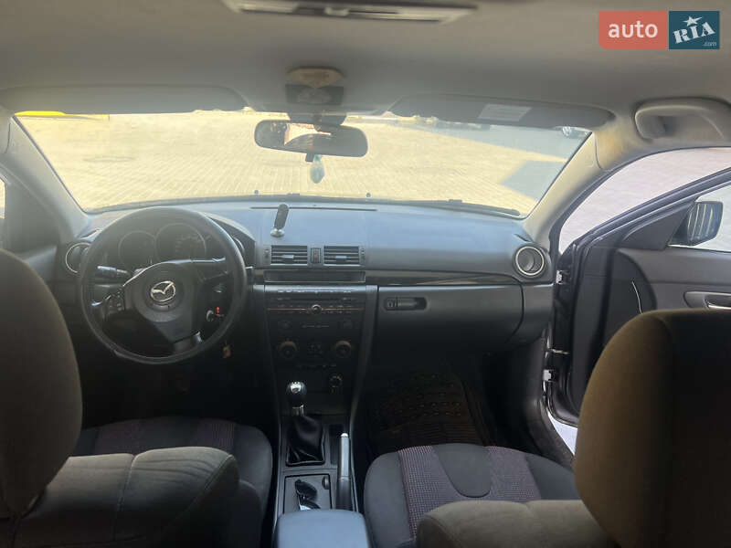 Хетчбек Mazda 3 2004 в Івано-Франківську