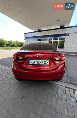 Седан Mazda 3 2015 в 