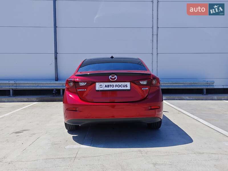 Седан Mazda 3 2017 в Киеве