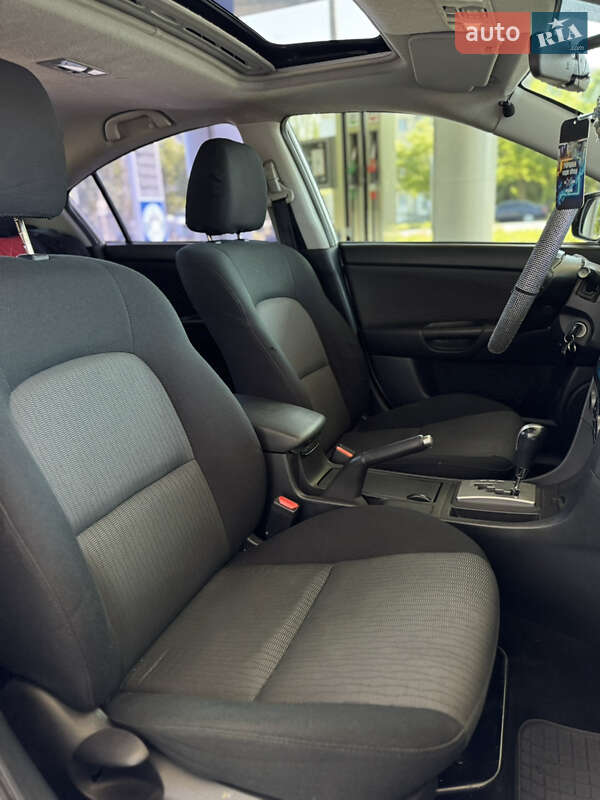 Седан Mazda 3 2005 в Николаеве