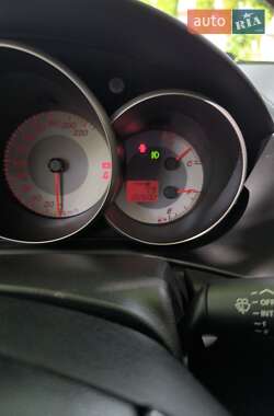 Хэтчбек Mazda 3 2008 в 