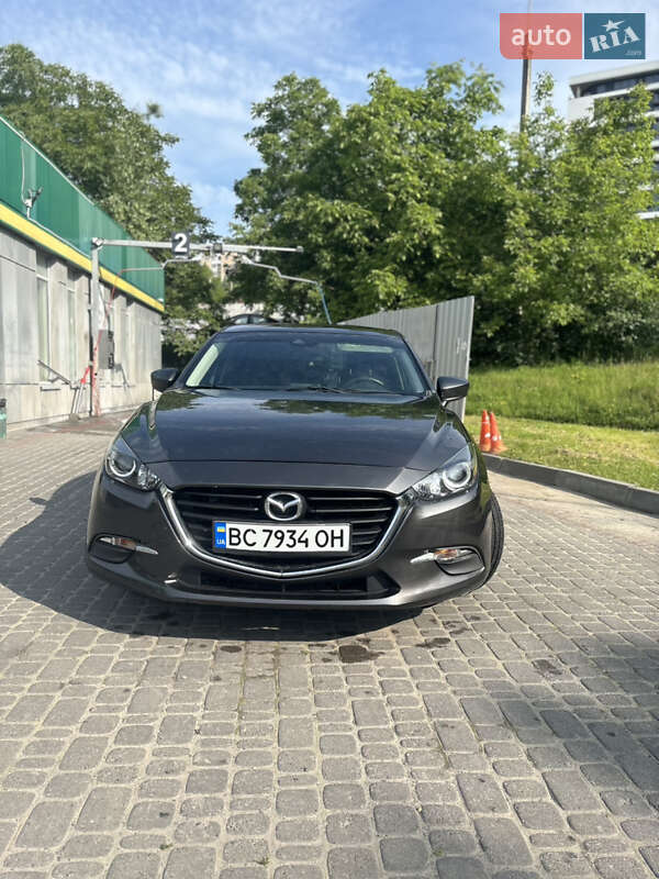 Седан Mazda 3 2017 в Львове