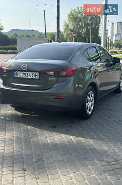 Седан Mazda 3 2017 в 